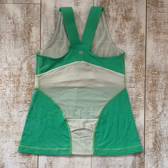 Lululemon workout tank top - Picture 2 of 2
